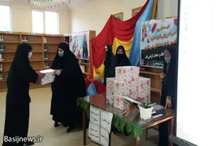 بزرگداشت هفته عفاف و حجاب و تقدیر از بانوان نمونه در زنگنه