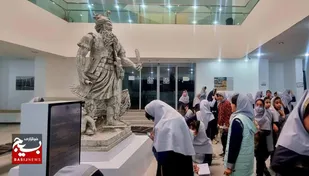 بازدید از موزه به مناسبت گرامیداشت هفته بسیج