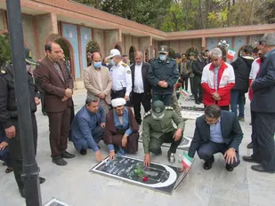 غبار روبی مزار شهدای شهرستان چناران