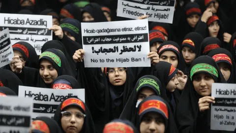 همصدایی دانش‌آموزان مشهدی با دختران محجبۀ آذربایجان