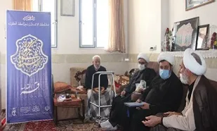 دیدار جمعی از مسئولان استان قم با خانواده شهیدان گلستانی
