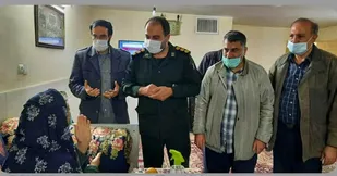 دیدارفرمانده سپاه ناحیه ری با خانواده شهید حسنی