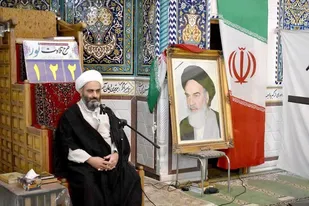 جشن انقلاب در مسجد انقلاب بهاباد برگزار شد