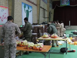 به همت جهادگران مهدوی فریدن بیش از ۹۰۰ بسته کمک معیشتی در شب یلدای مهدوی بین محرومین فریدن توزیع شد