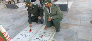 غبار روبی قبور مطهر شهداء به مناسبت هفته بسیج در کوهبنان