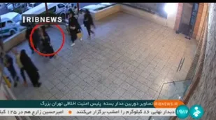 تصاویر دوربین مداربسته پلیس امنیت اخلاقی تهران بزرگ از لحظه وقوع حادثه برای مهسا امینی