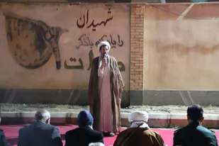 حضور مسوول نمایندگی ولی فقیه در سپاه صاحب الامر(عج) استان قزوین همراه زایرین در مناطق عملیاتی خرمشهر