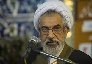 دولت و ملت مراقب خدعه&zwnj;های دشمنان برای ایجاد تفرقه باشند