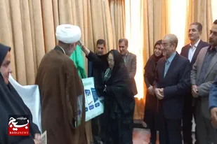 آئین بزرگ&zwnj;ترین رونمایی کتاب غرب کشور در نهاوند