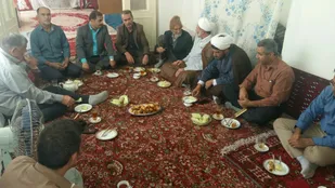 دیدار بسیجیان پایگاه شهید مطهری ابرسج با خانواده شهید محمدی+عکس