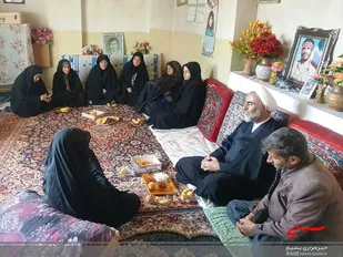 دیدار  مسئول دفتر نمایندگی ولی فقیه در ناحیه فریدونشهر با خانواده شهیدان ادریسی، سالار بهمنی و گل محمد یبلوئی
