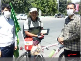 دوچرخه&zwnj;سوار نهاوندی که تا مشهد رکاب زد، وارد همدان شد