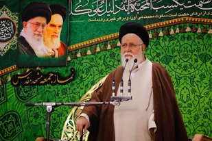 انقلاب اسلامی در مقابل جاهلیت مدرن ایستاده است