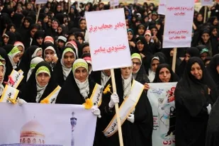 گردهمایی بزرگ مدافعان حریم خانواده با حضور بانوان اهل تسنن و شیعه