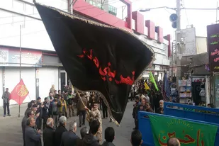 سوگواری مردم ملایر در سالروز شهادت امام رضا(ع)