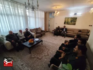 دیدار بسیجیان حوزه ۴۱۱ سپاه ناحیه امام هادی (ع)، با خانواده شهدا