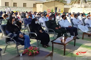 آیین نواختن زنگ مهر و ایثار با حضور مسئولین در سراوان