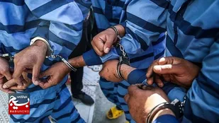 دستگیری ۲۶ عضو ۲ شبکه بزرگ کلاهبردار و قاچاق کالا در اردبیل