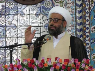 ثمره تقوای الهی بصیرت است / انس با کتاب رفع کننده انواع نیازهای فرزندان