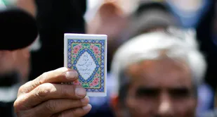 مجمع شیوخ و سران عشایر آبادان و خرمشهر اهانت به قرآن کریم را محکوم کرد