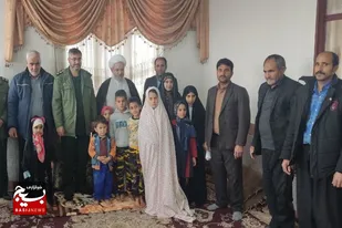 برگزاری جشن انقلاب با حضور دانش&zwnj;آموزان عشایری ترکاشوند در اسدآباد