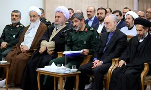 اگر روحیه جهاد و شهادت گسترش یابد گرایش به شرق و غرب رخت برخواهد بست