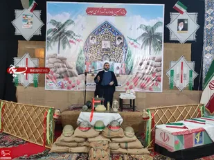 شهدا به اباعبدالله الحسین(ع) اقتدا کرده و زنده هستند/دشمنان به دنبال از بین بردن هویت ایرانی اسلامی هستند