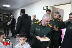 دیدار دهه نودی ها با فرمانده ناحیه امام سجاد(ع) به مناسبت روز پاسدار