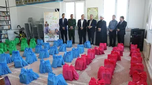 ۷۸۶ بسته تحصیلی بین دانش&zwnj;آموزان نیازمند بیله سواری توزیع شد