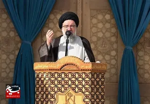 حوزه علمیه تا آزادی قدس شریف در کنار فلسطین ایستاده است