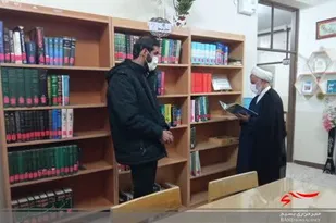بازدید امام جمعه وردنجان کتابخانه