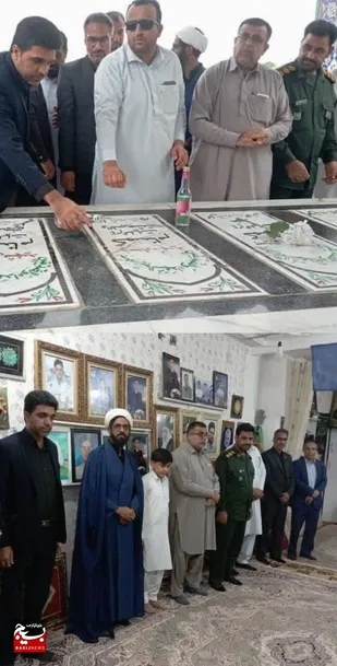 آیین غبارروبی و گلباران مزار شهدای شهرستان کنارک در اولین روز هفته دفاع مقدس