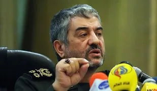 یک دولت بدون تفنگ، توسط دشمنان تحقیر و سرانجام تسلیم خواهد شد