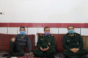 دیدار سردار ملک شاهکوهی با خانواده سردار شهید علی اکبر سهرابیان