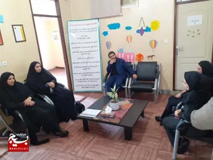 اجرای برنامه های فرهنگی و میز خدمت برای کودکان کار
