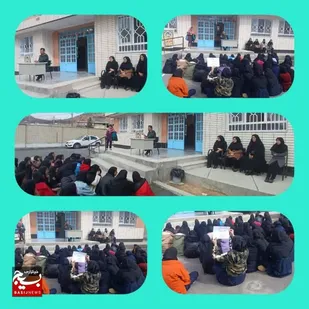 همزمان با دهه مبارک فجر نشست بصیرتی دانش آموزان