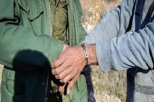 دستگیری شکارچیان در میانه