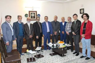 دیدار جمعی از هنرمندان بسیجی شاهرود با پیشکسوتان تئاتر+ تصاویر