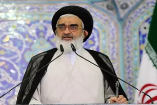 مسئولین دست مفسدین اقتصادی را از رزق و روزی مردم کوتاه کنند