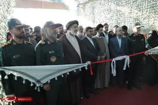 افتتاح نمایشگاه مشق ایستادگی در بام ایران