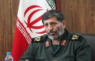 اهتزاز پرچم ایران در حیاط خلوت آمریکا به اعتبار خون شهداست