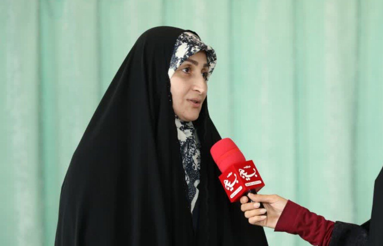 پایگاه بسیج خدیجه (س) شاندرمن با« قرآن ، جهاد و خدمت به مردم» الگوی جامعه شده است 