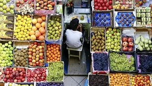 برخورد قانونی با گرانفروشان میوه و تره&zwnj;بار در دزفول
