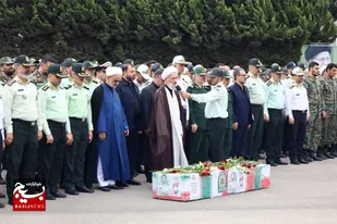 اقامه نماز بر پیکر مطهر شهید رضا شیخی در نکا