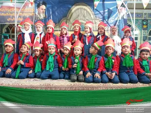 برگزاری جشن انقلاب به همت بسیجیان پایگاه شهید باهنر حوزه 12 ناحیه امام صادق (ع)