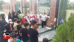آئین غبارروبی و عطرافشانی مزار شهیدبزرگوار علی علیجان تبار