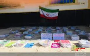 توزیع ۸۰ بسته لوازم التحریر دربین دانش آموزان عشایر در فراشبندفارس
