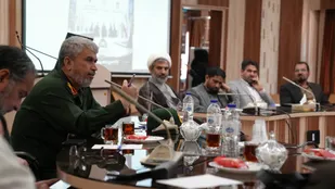 نشست هم اندیشی اساتید با موضوع " مسائل روز و مقاومت در سنگر دانش " برگزار شد