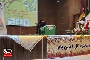 عنایات امام رضا (ع) شامل هر قوم و مذهبی می شود