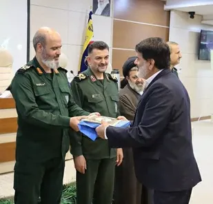 برترین مدیران رده های بسیج و سپاه سمنان معرفی شدند+ عکس